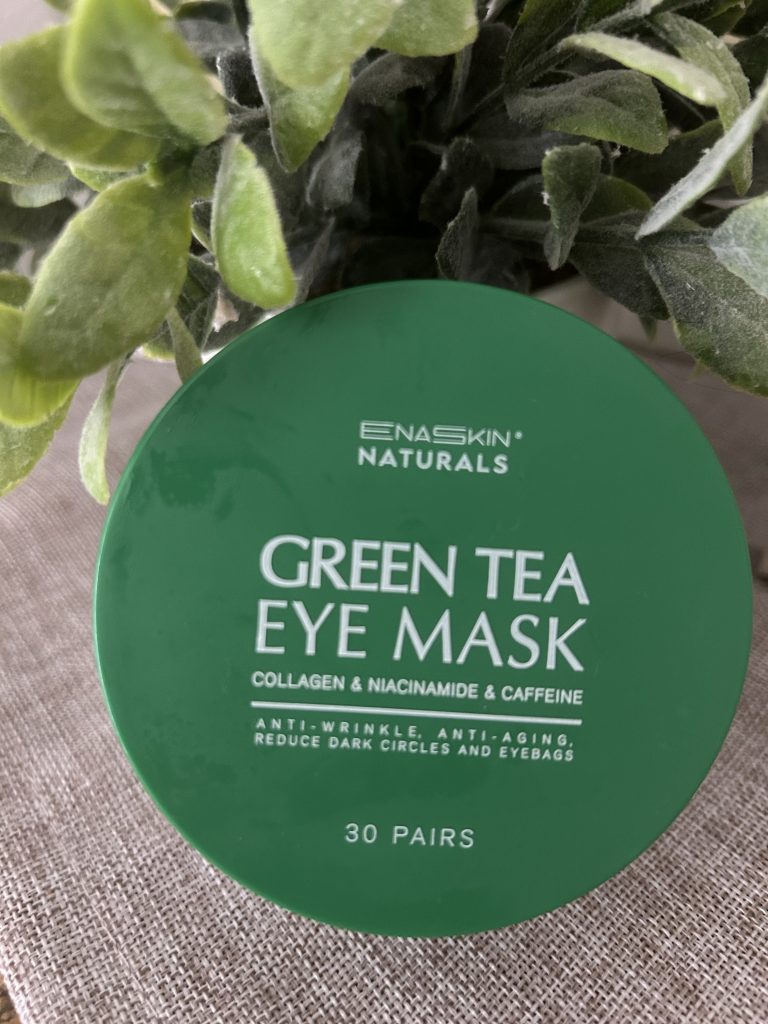 Green tea eye mask