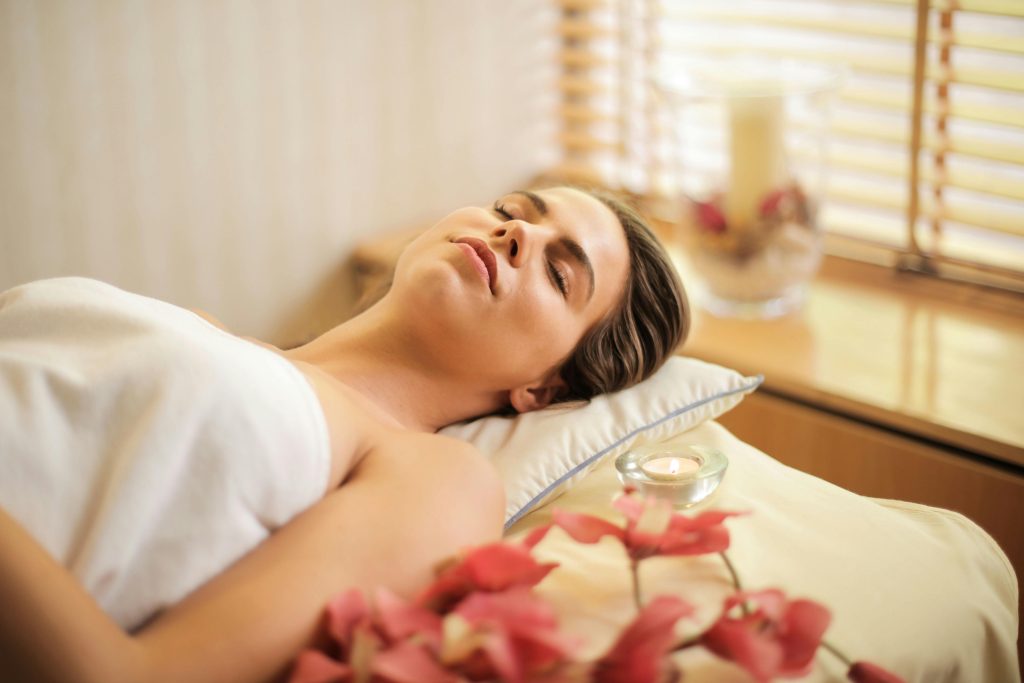 Digital minimalism benefits Person in spa, lying in bed